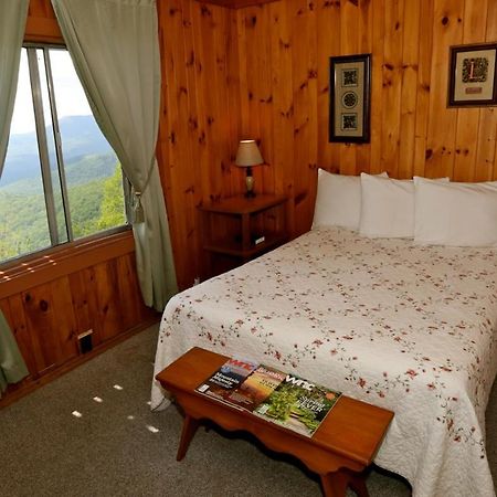 Alpine Inn Little Switzerland Dış mekan fotoğraf