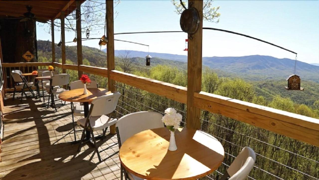 Alpine Inn Little Switzerland Dış mekan fotoğraf