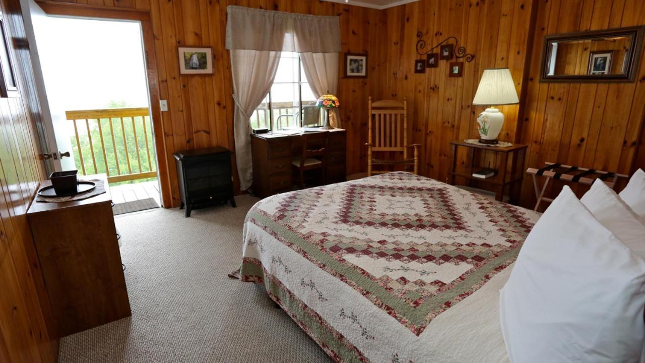 Alpine Inn Little Switzerland Dış mekan fotoğraf