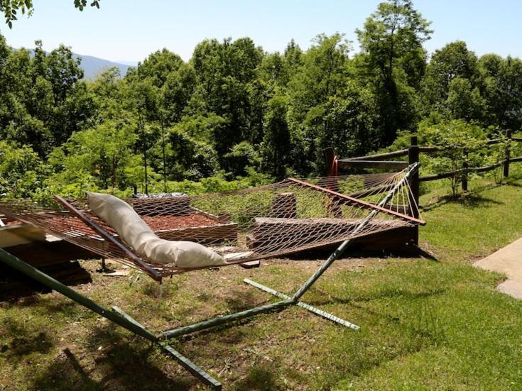 Alpine Inn Little Switzerland Dış mekan fotoğraf