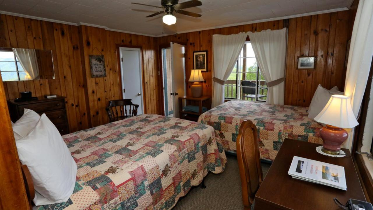 Alpine Inn Little Switzerland Dış mekan fotoğraf