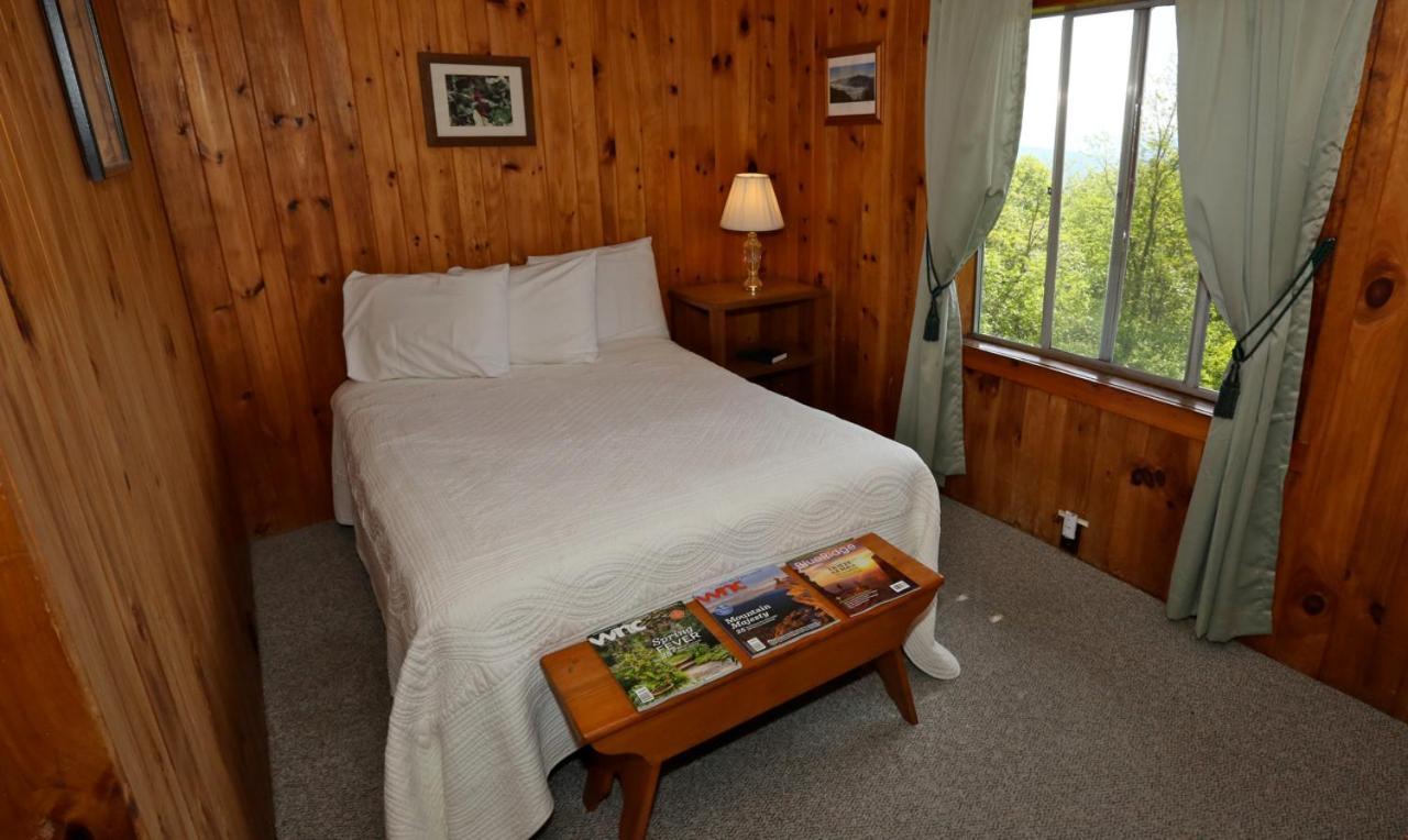 Alpine Inn Little Switzerland Dış mekan fotoğraf