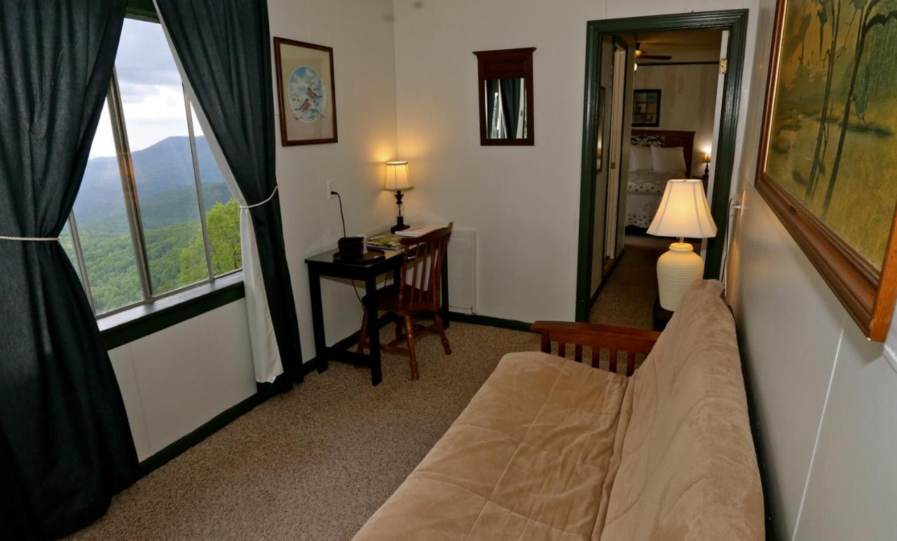 Alpine Inn Little Switzerland Dış mekan fotoğraf